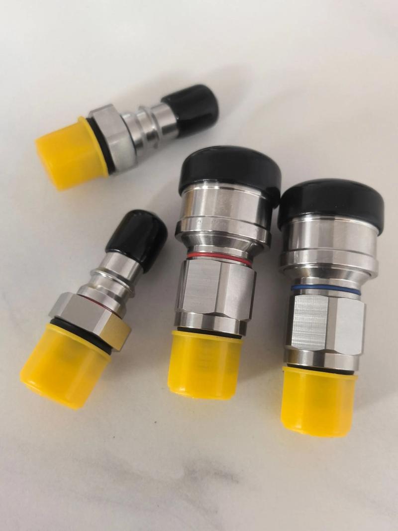 yd一clq06系列液冷连接器!#数据中心 #芯片技术 #芯